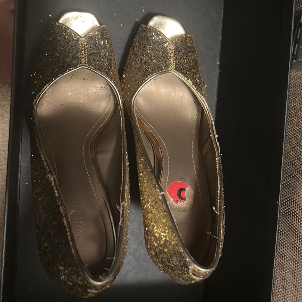 Nine West 4inches heels with 6M. From sample sale but never wear it after